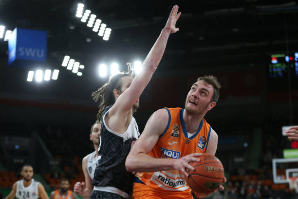 抗的典范 抗的典范